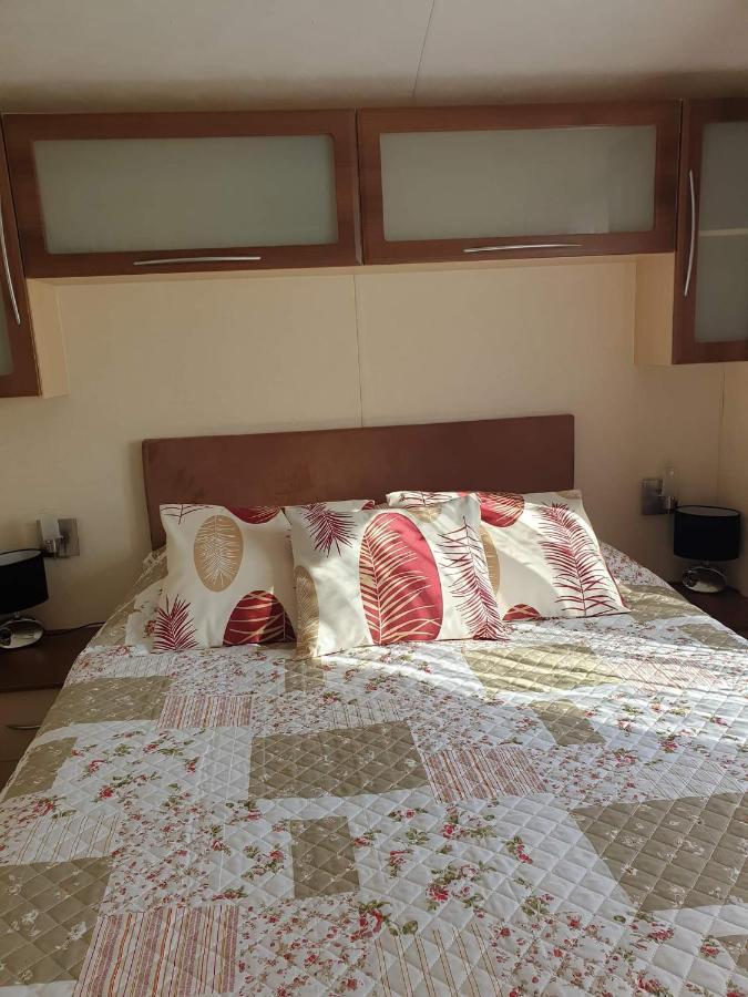 La Chanterie Agreable Mobil-Home Residentiel Normand Сен-Пер-сюр-Мер Екстериор снимка