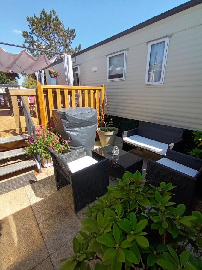 La Chanterie Agreable Mobil-Home Residentiel Normand Сен-Пер-сюр-Мер Екстериор снимка